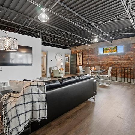 The 418. An 1866 Build With Modern Comforts Fort Wayne Exteriör bild